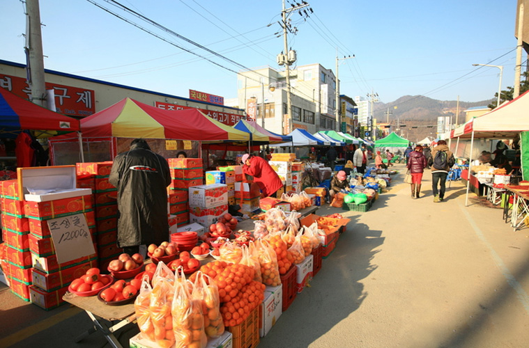 용문천년시장